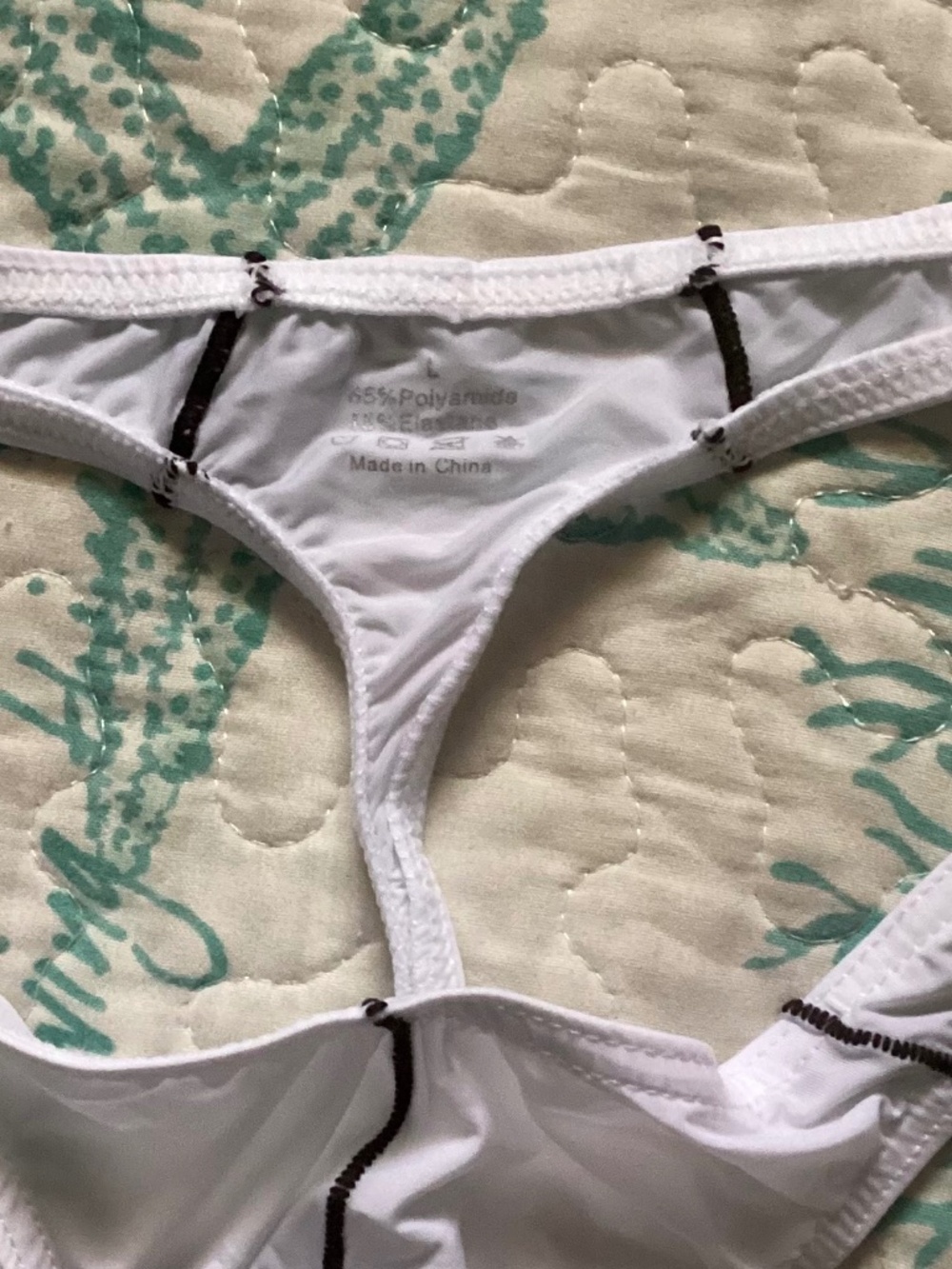Sexy white thong - Picture 4 of 6